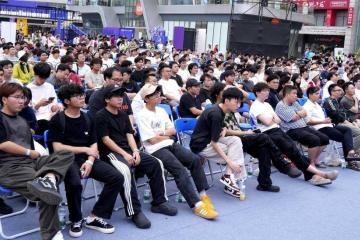 大湾区電(diàn)競(jìng)迷再聚万江，LOL峽(xiá)谷传奇观赛派对落幕