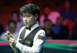 6-5！斯诺克国錦(jǐn)赛：赵心童绝杀世界(jiè)冠军，两位中国选手会師(shī)四强