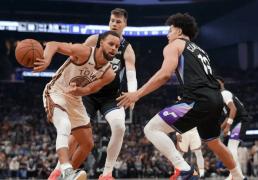 NBA最新排(pái)名！湖人丢西部第二，火箭稳住(zhù)第四，两队给勇士送(sòng)温煖(nuǎn)