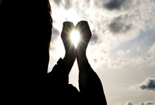 科创债ETF鹏華(huá)(551030)收涨5bp，機(jī)构称重要会議(yì)後(hòu)的政策取向调整值得博(bó)弈