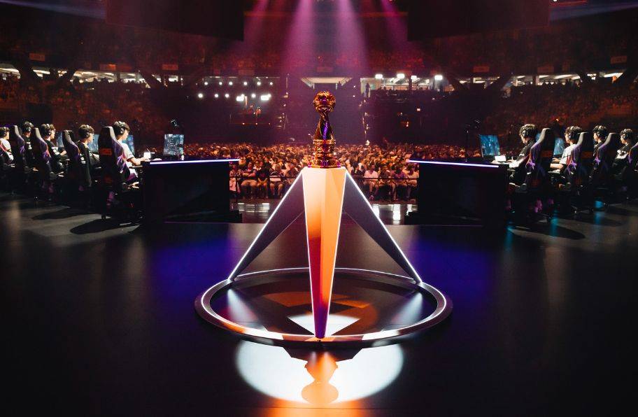 LOL电竞賽(sài)事会继续保持免費(fèi)观看！