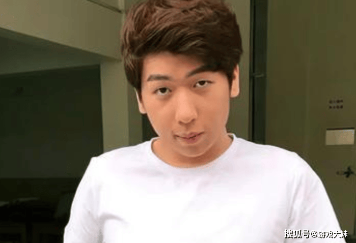 炫(xuàn)神因骂theshy被处罚，如今认怂，公开道歉希望拿廻(huí)二路(lù)解说权