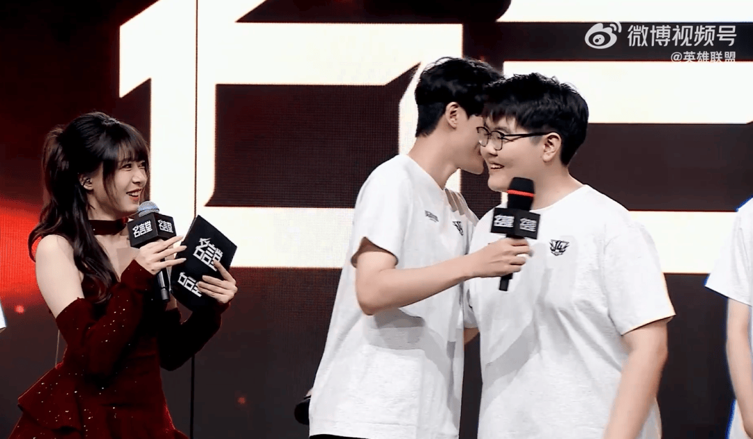 《英雄联盟》14周(zhōu)年(nián)，让“LOL大王”全都想(xiǎng)起来了