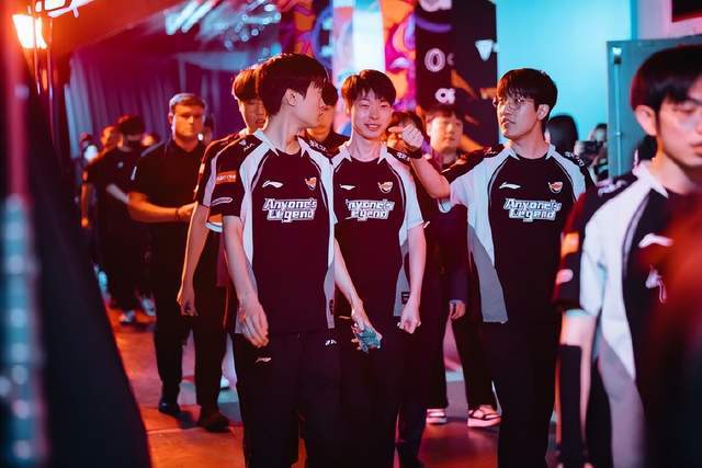 电竞世界杯半决赛：LPL四强僅(jǐn)剩AL，再战T1欲复仇，败者争奪(duó)季军