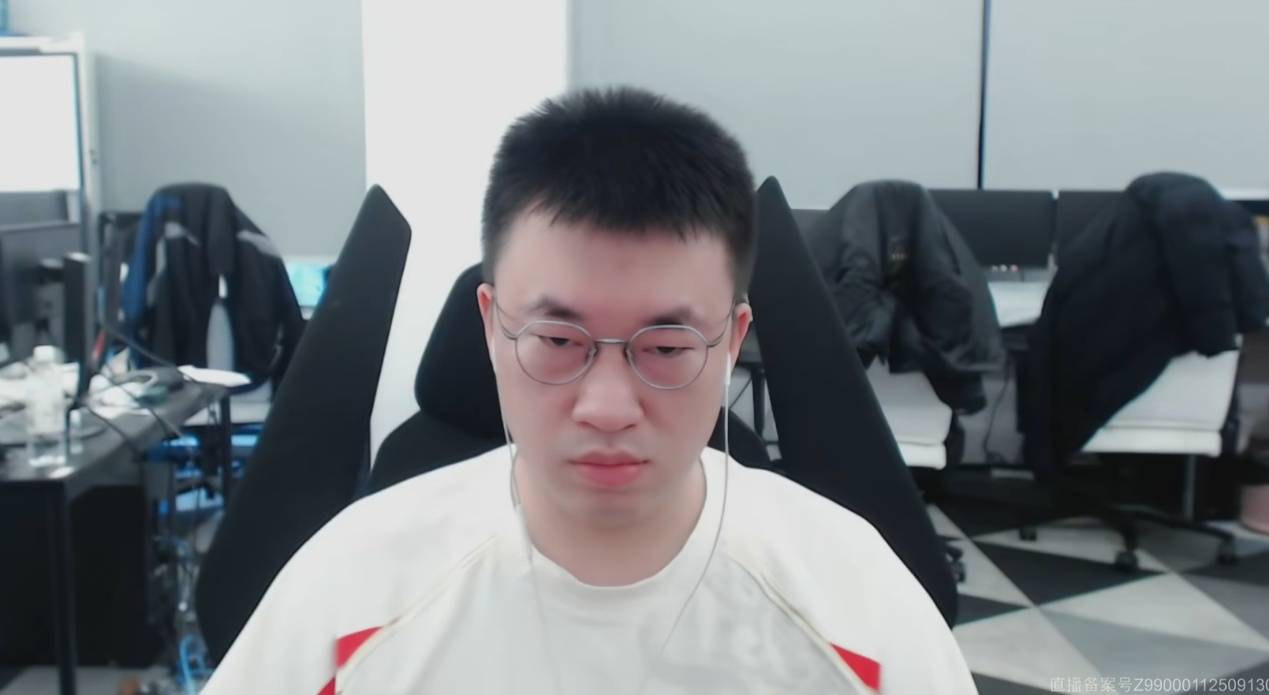 LPL官方(fāng)大发雷霆！官方(fāng)解(jiě)说透露，联盟(méng)很生(shēng)气，对ASI成勣(jī)相当不(bù)滿(mǎn)