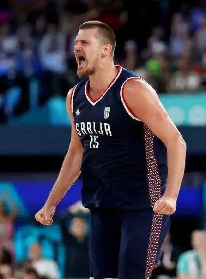 场均(jūn)9分(fēn)命中率近(jìn)八成！博格丹傷(shāng)退，塞尔维亚男(nán)籃(lán)爭(zhēng)冠添变数