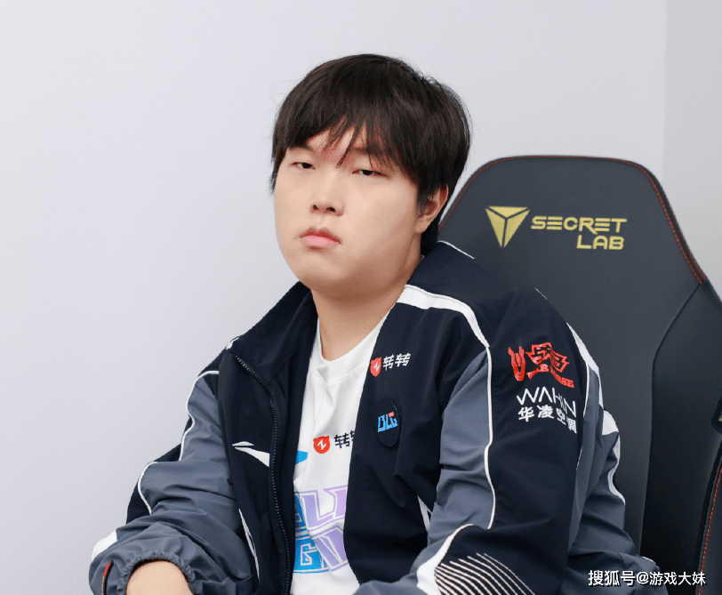 观衆(zhòng)對(duì)LPL彻底失望了，S15门票卖不出去，普遍认为LPL将止步(bù)4强